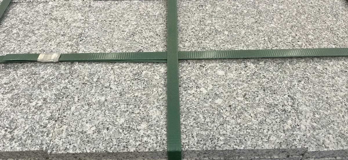Đá lát sân trắng Bình Định 30x60x2cm khò nhám