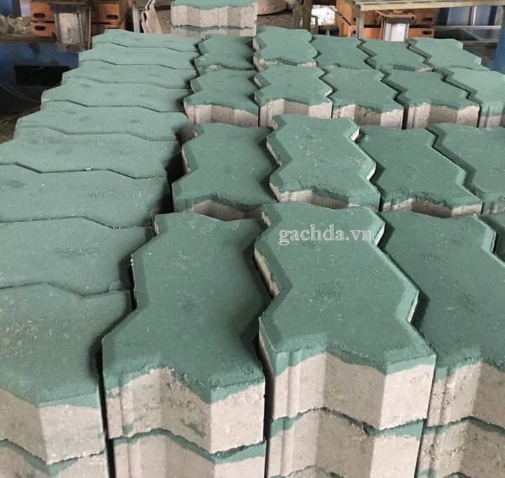 Gạch sân vườn chống trơn — Tiêu chí lựa chọn an toàn cho gia đình có trẻ nhỏ