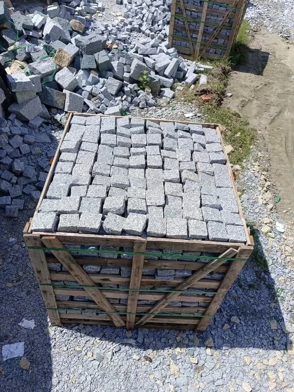 Đá Cubic lát sân 10x10x5cm trắng muối tiêu