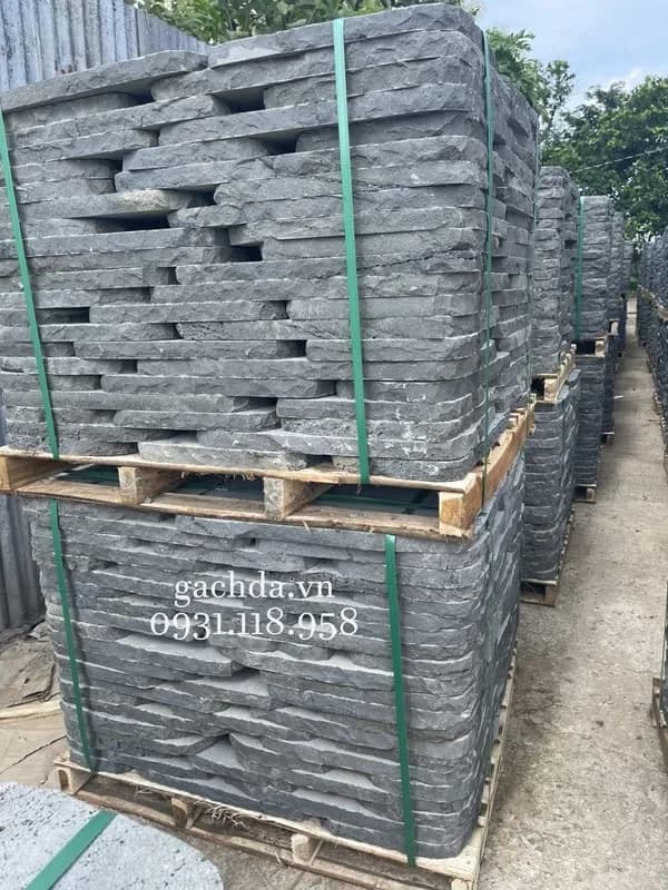 Đá rối tổ ong xám lát sân vườn 3cm