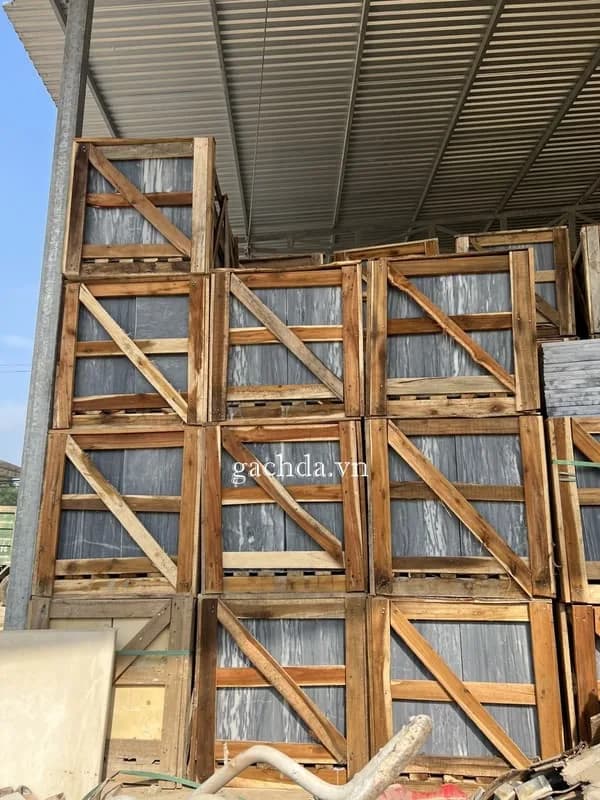 Đá sọc dưa mài hone 30x60x2cm xám đen ốp lát hồ bơi