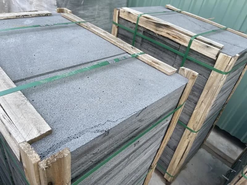 Đá tổ ong xám 30x60x2cm lát sân