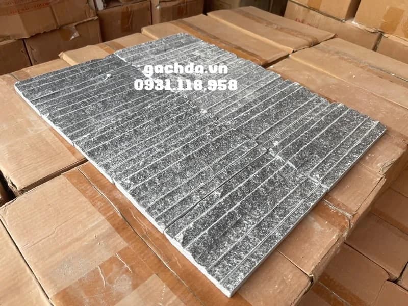Đá xẻ sóng đen 10x20 cm ốp tường trang trí