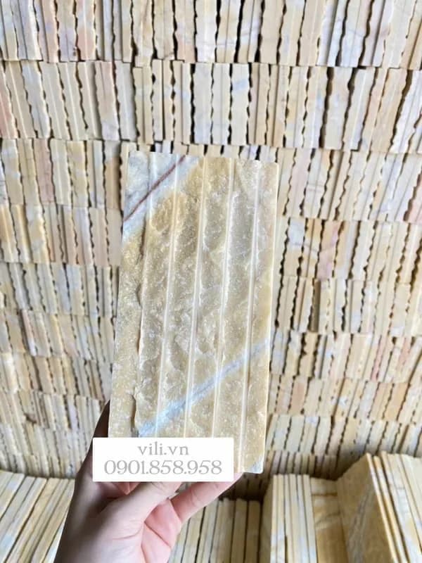 Đá xẻ sóng vàng 10x20 cm ốp tường trang trí
