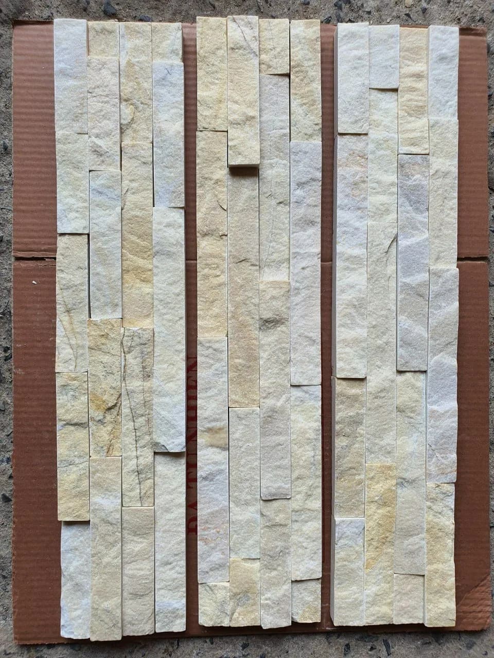 Đá ghép vàng 10x50 cm ốp trang trí