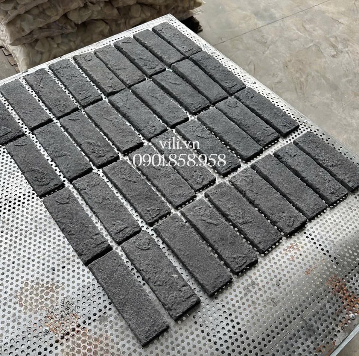 Gạch Giả Cổ GD619 6x19x1cm đen