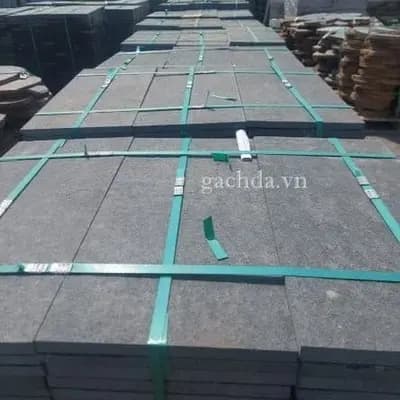 Đá lát sân bazan ĐEN khò 30x60x2cm