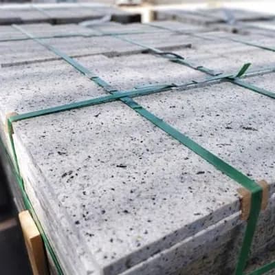 Đá sân vườn băm vàng nhạt Bình Định 30x60x2