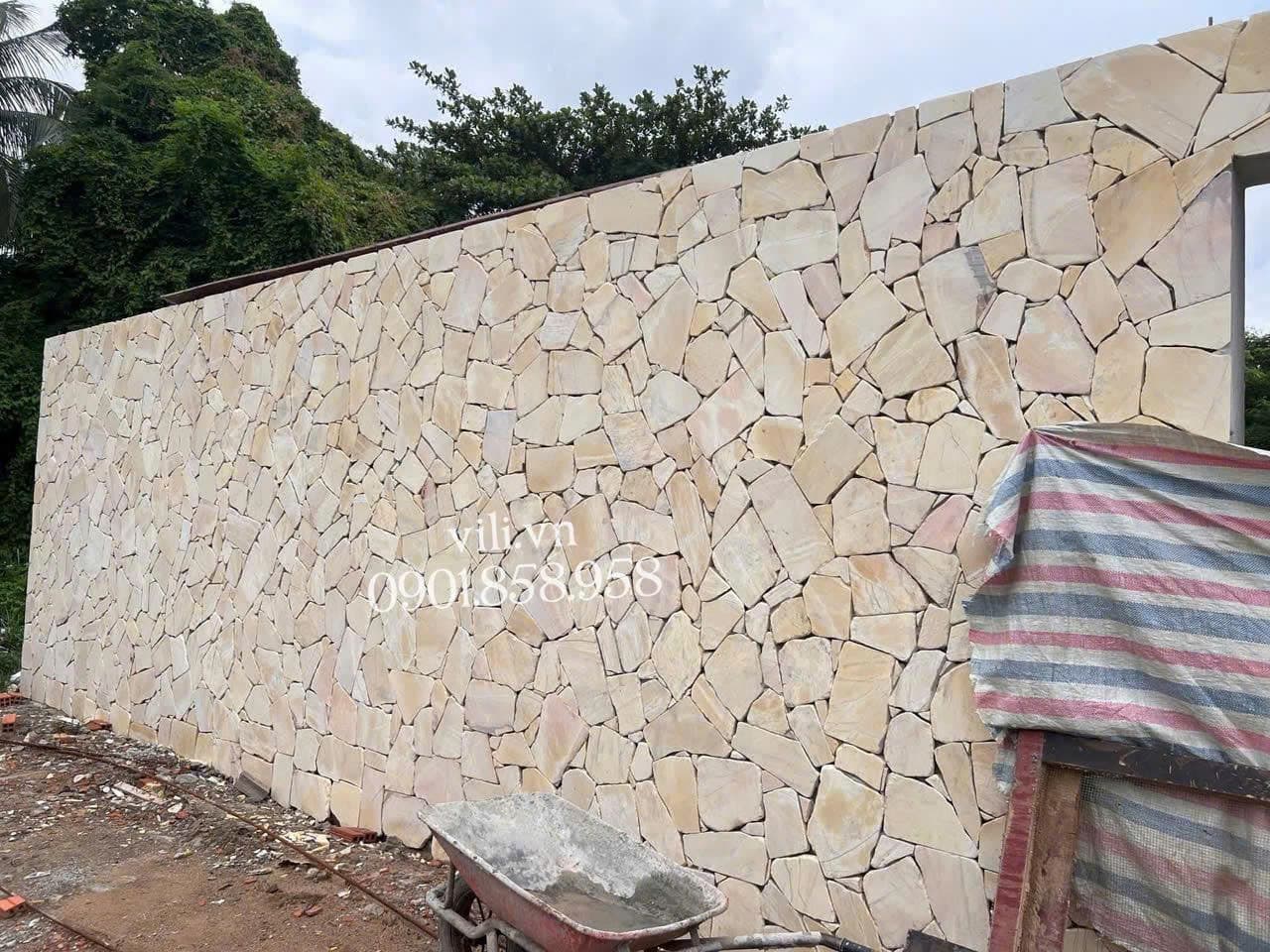 Đá rối vàng quay ốp tường