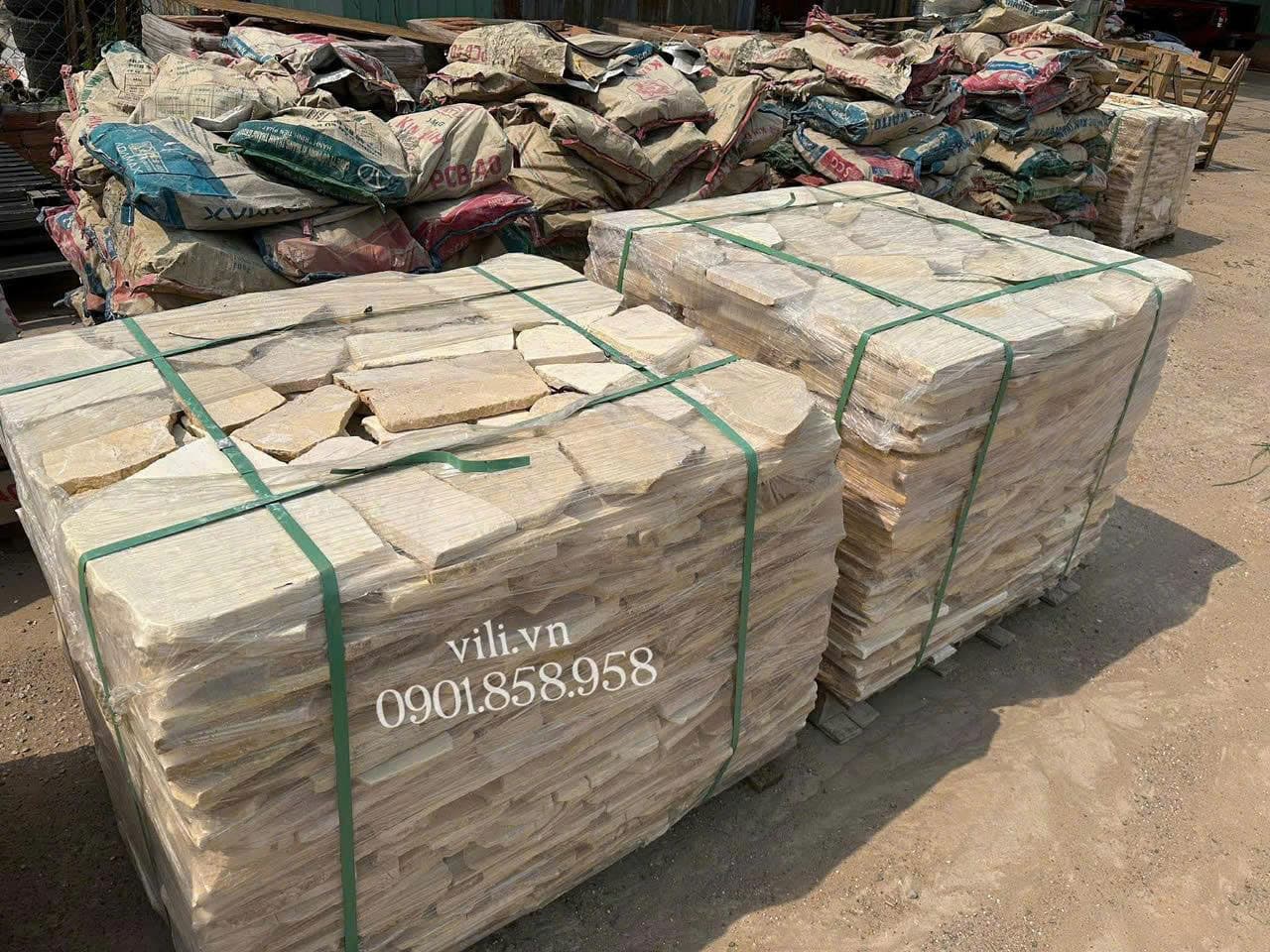 Đá rối vàng quay ốp tường