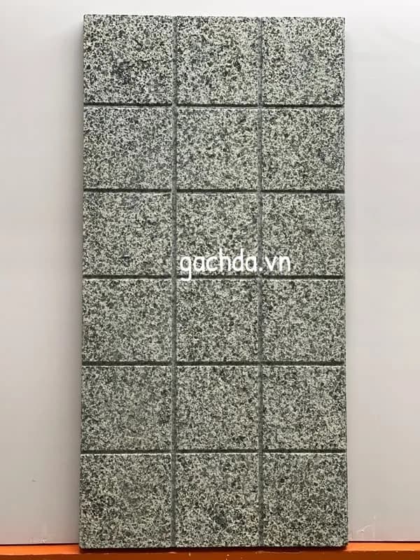 Đá lát sân xám đen khò 30x60x1.8cm xẻ 18 ô