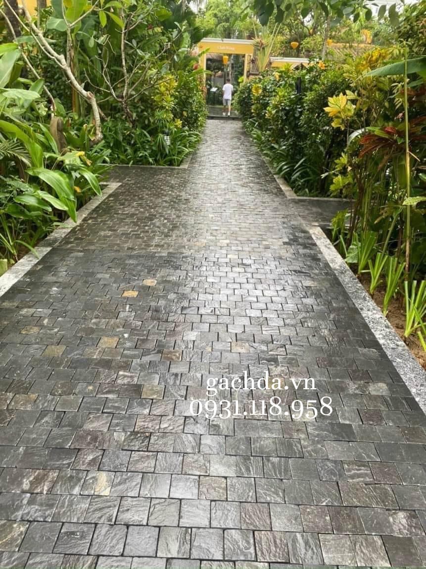 Đá chẻ xanh đen tự nhiên 10x10x2cm ốp lát trang trí - Cubic