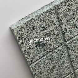 Đá lát sân xám đen khò 30x60x1.8cm xẻ 18 ô