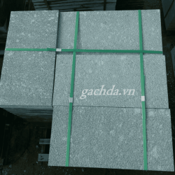 Đá lát sân vườn băm xanh rêu 30x60x1.8cm