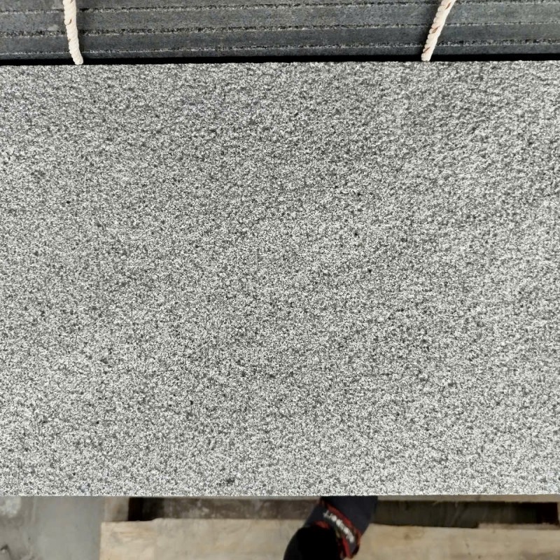 Đá lát sân Đen lông chuột 30x60x2cm khò nhám